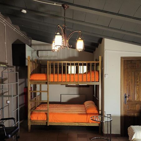 Camping Las Nogueras De Нерпио Экстерьер фото