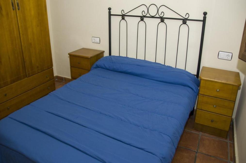 Camping Las Nogueras De Нерпио Экстерьер фото