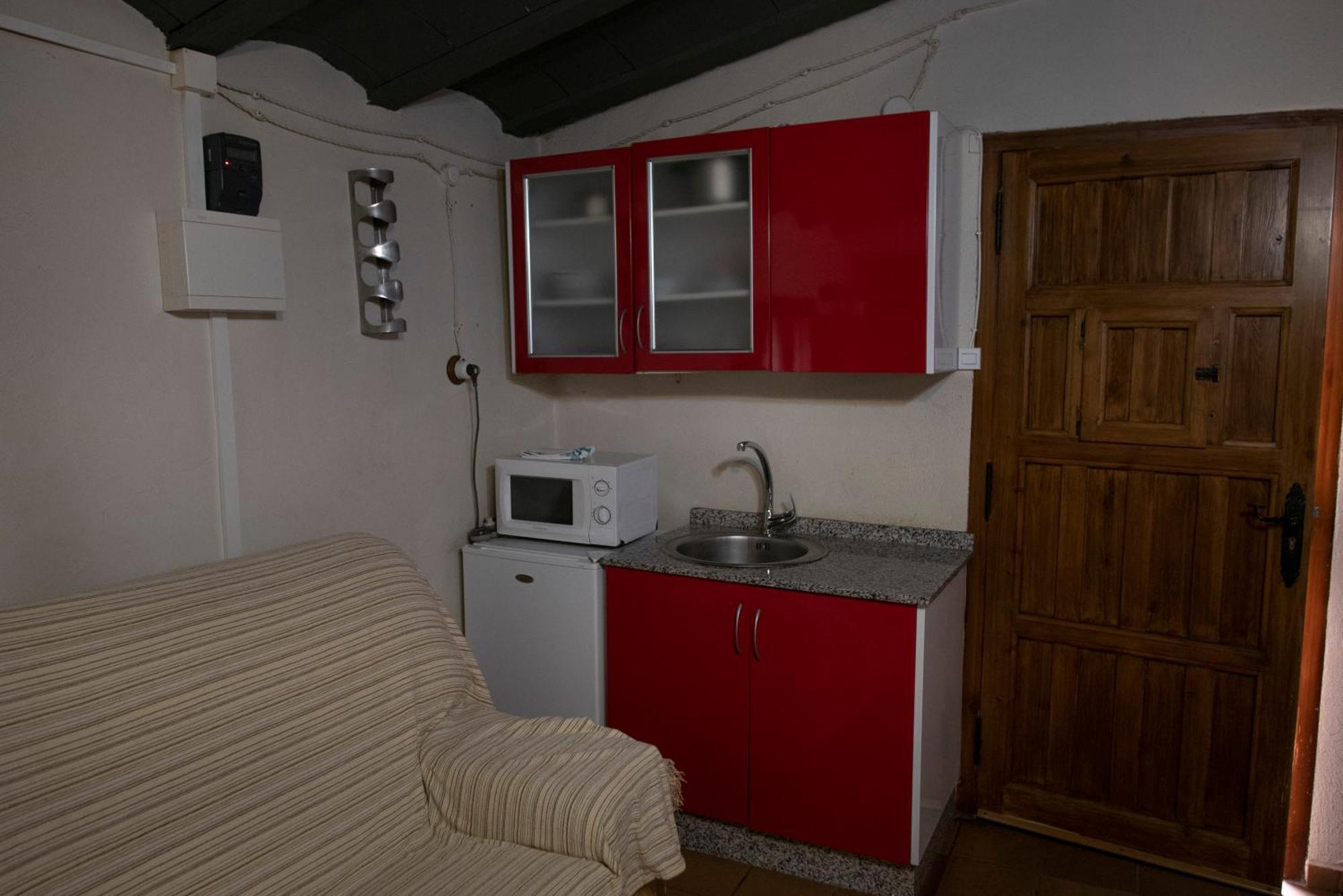 Camping Las Nogueras De Нерпио Экстерьер фото